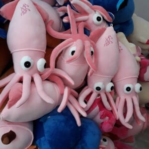 Gấu Bông Mực Ống Khổng Lồ Màu Hồng Size 70cm